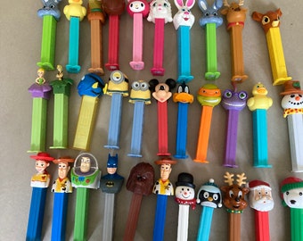 ヴィンテージ PEZ ディスペンサー：アソートキャラクターコレクション