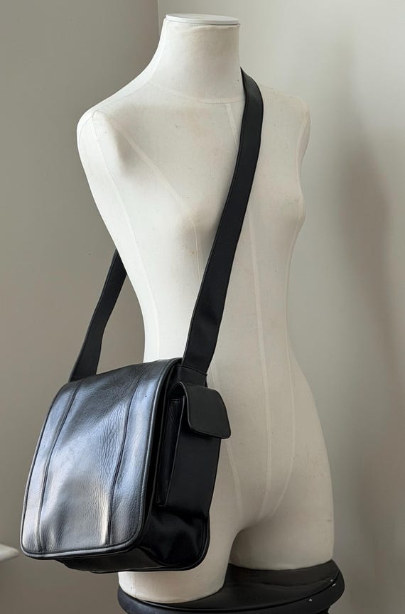 Vintage Coach Messenger Flap Bag Black Glove Tanned Leather Crossbody Unisex