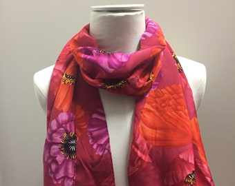 Foulard Oscar De La Renta Soie Carré 20x20" - Motif Fleurs Géométrique Orange Brûlé - Occasion