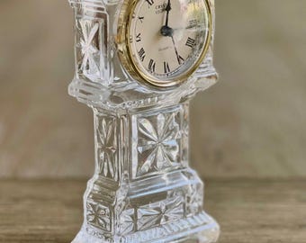 Vintage Charter Collection Crystal Mantle Desk Clock Quartz  display picture 2
