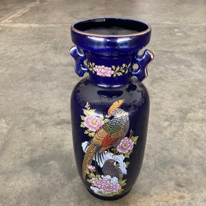 Jarrón floral vintage de porcelana pintada en azul cobalto y dorado, grande, de 30 cm, con pájaros del paraíso dorados y azules, hecho en Japón