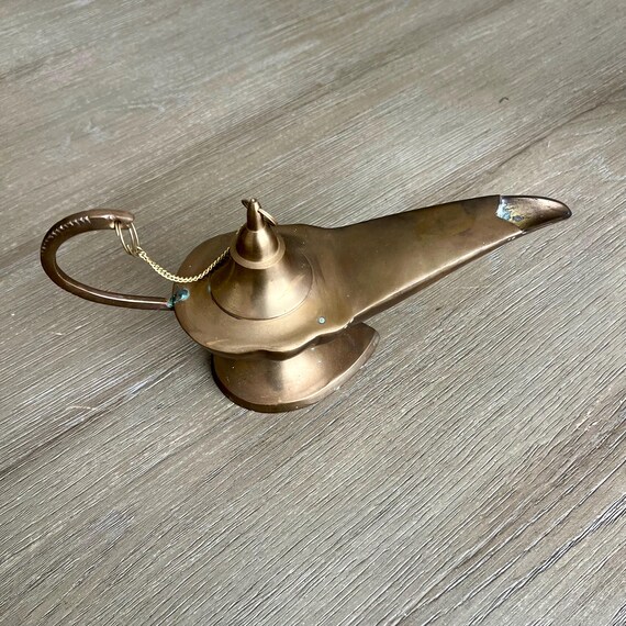 Antique Oil Lamp Solid Brass Alladin's Genie Style Middle Eastern