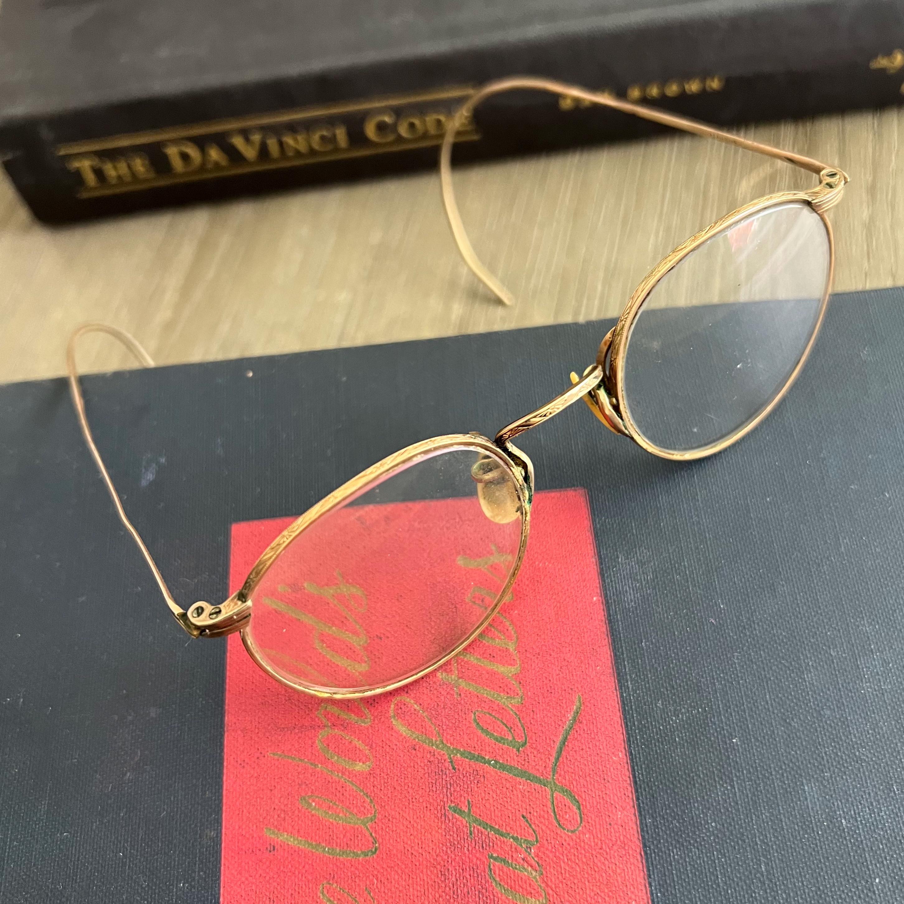 Vintage 12 Carat Gold Filled Eyeglasses: Engraved Gold Wrap  display picture 2