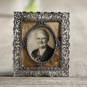 Antique Ornate Filigree Silver Picture Frame Vintage Velvet Easel Back Picture Frame Silver Wedding Valentine Baptism Picture Frames Gifts