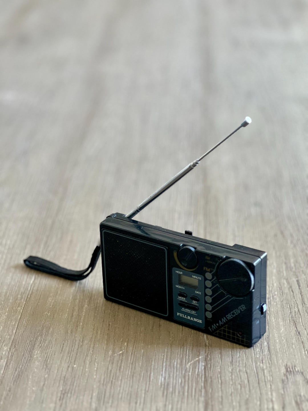 Handheld Alarm Radio AM FM 2 Band Receiver Model MFR-88 Small Portable ...