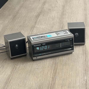 〇Db右1117 昭和レトロ SANYO デジタルクロックラジオ RM5200 〇Db右1117 昭和レトロ SANYO デジタルクロックラジオ RM5200