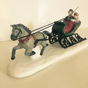 Department 56 Dashing Through The Snow Heritage Village Collection Horse Drawn Sleigh Porcelain Figurine