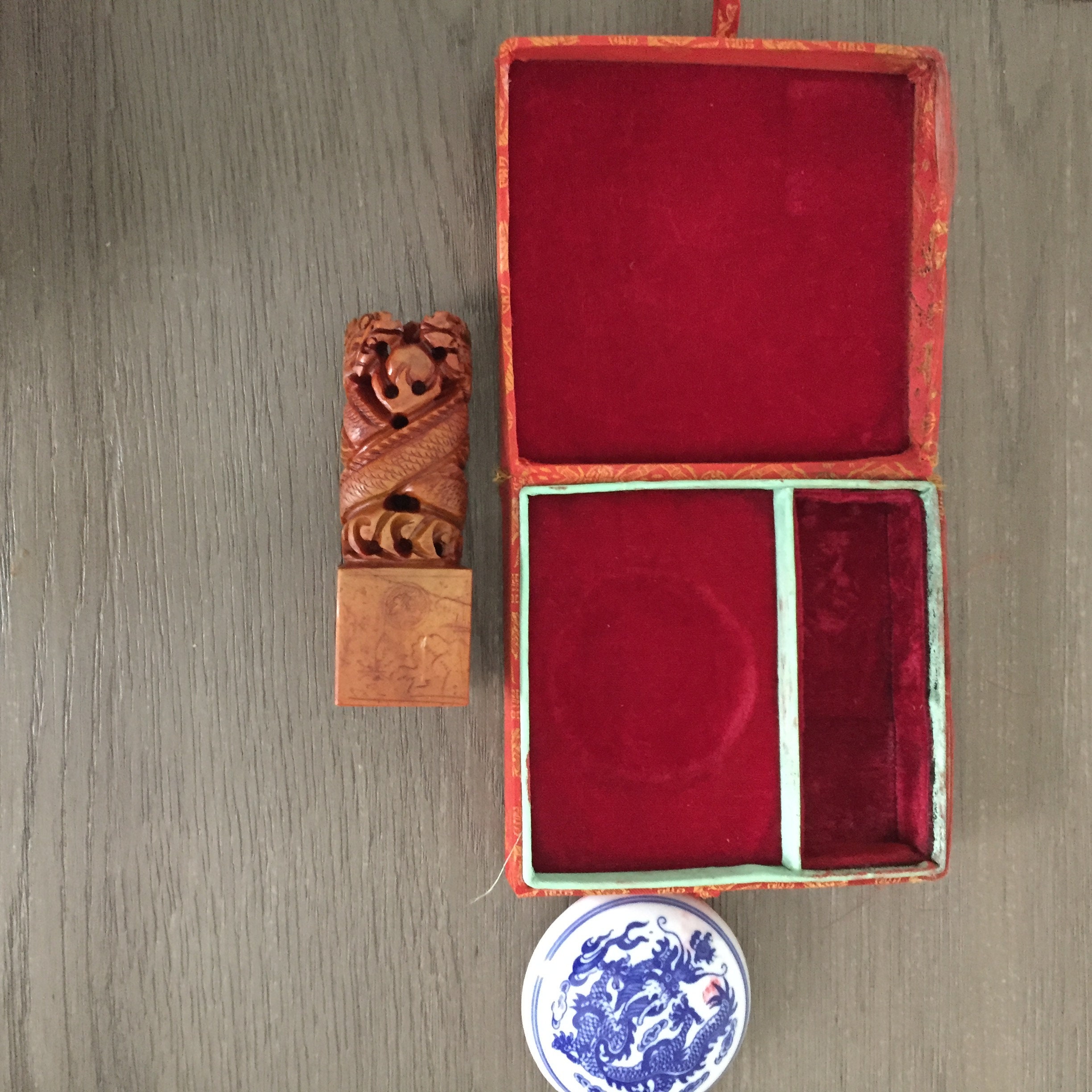 ヴィンテージ中国寿山石印鑑キット：彫刻された印鑑、赤インク、磁器の