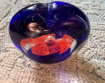 ヴィンテージ ペーパーウェイト オレンジ フラワー コバルトブルー