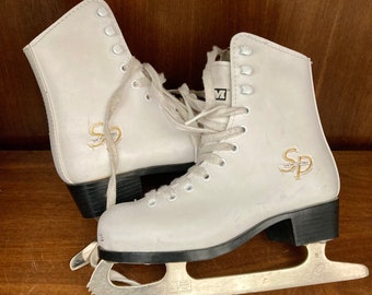 Vintage Figure Skates Girls White Ice Skating Boots  SP Jamie Sale & David Pelletier CCM Pirouette Girls Ice Skates Size 13