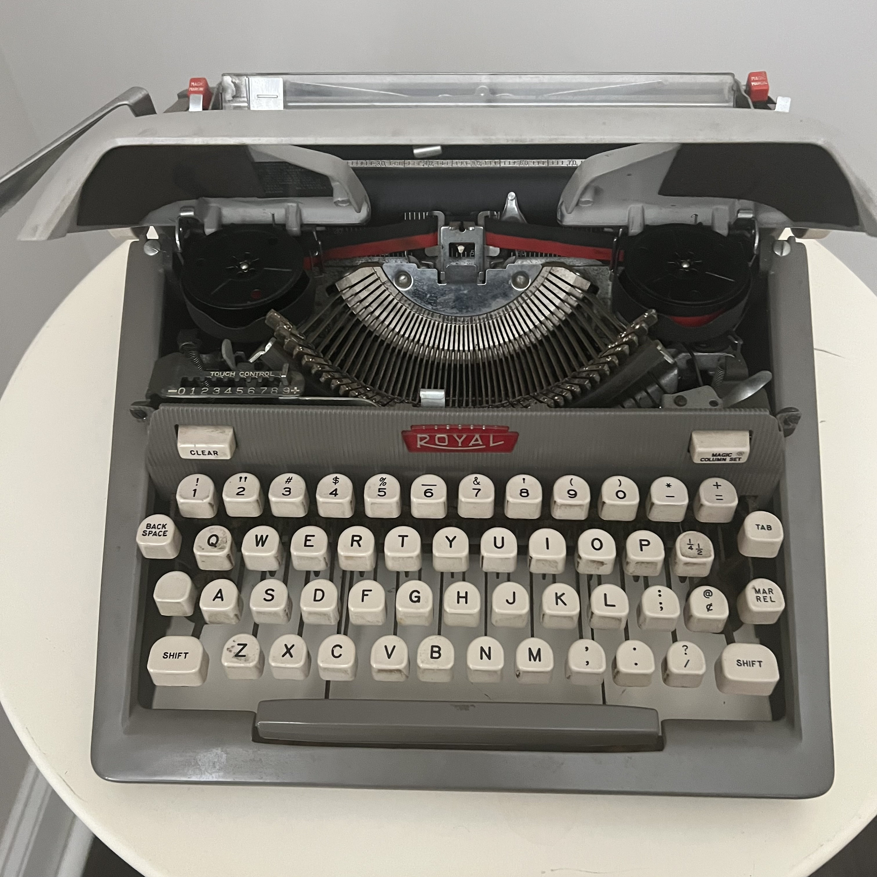 アンティーク Royal Futura 800 タイプライター - 1960年代の