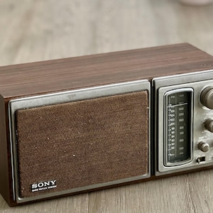 Vintage Sony Radio Model ICF-9580W AM FM 2 Bands Radio Walnut Wood Cover Built in Speakers Working Made in Japan