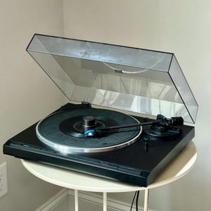 Turntable Vintage Yamaha TT 400U Natural Sound Stereo Turntable System  Made in Japan Working Very Clean Record Player