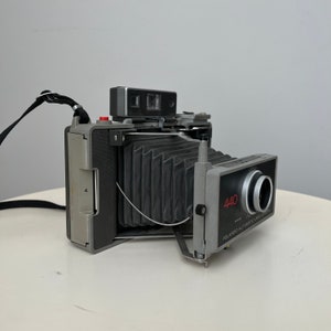 Vintage Folding Polaroid  Camera Polaroid 440 Automatic Land Camera  Collectible 1960s Retro Polaroid Display Camera