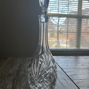 Vintage Crystal Decanter Tall Heavy Bohemia Lead Crystal 900ml Liquor Round Collectible Liquor Decanter Wine Scotch Whiskey Crystal Decamter