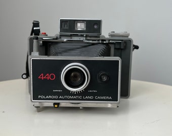 ヴィンテージ ポラロイド 440 ランドカメラ：1960年代のレトロ