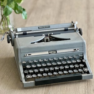 Máquina de escribir vintage Royal Quiet De Luxe 1953 Máquinas de escribir portátiles coleccionables Royal Teclas de cristal Tombstone Máquinas de escribir de mediados de siglo