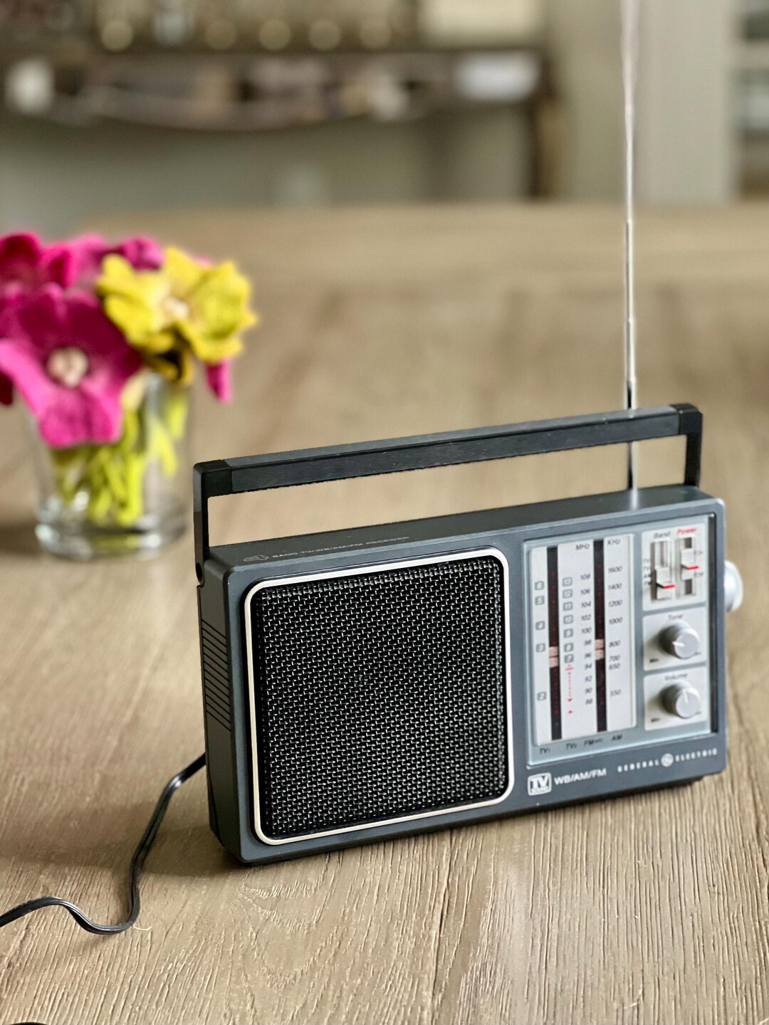 Vintage General Electric AM FM Radio TV Sound Portable Transistor Radio ...