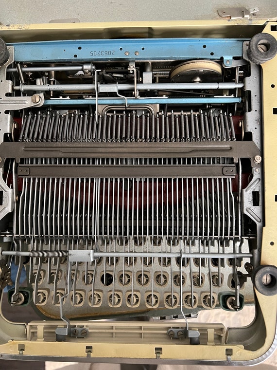 オリンピアウェルク タイプライター(ドイツ製) ヴィンテージ Olympia Werke AG タイプライター 西ドイツ製