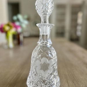 Vintage Decanter Crystal Cut Glass Bell Shaped Liquor Decanter Collectible Liquor Decanter Wine Scotch Whiskey Crystal Decanter