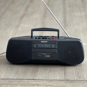 Sony Single Kassettenrekorder Vintage Tragbarer Kassettenrekorder Ghettoblaster FM AM Radio Transistor Getestet