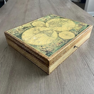 Italienische Florentiner Box Goldvergoldet Große Erinnerungsbox der Weltkarte mit Schloss und Schlüssel Blattgold Florentiner Wohnkultur Handgemacht in Italien