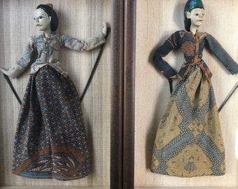Vintage Indonesian Wayang Golek Rod Set of 2 Puppets Museum In Wood & Glass Display Case Traditional Javanese Theater Puppets