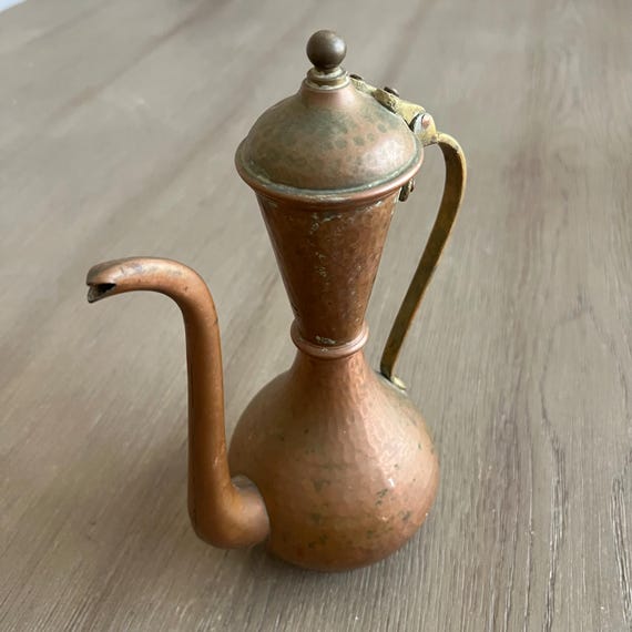 Vintage Copper Ewer: Middle Eastern Brass Handle Pitcher, 550 Ml