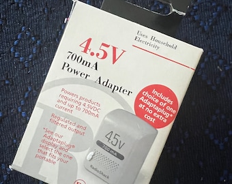 ラジオシャック 4.5V 700mA 電源アダプター