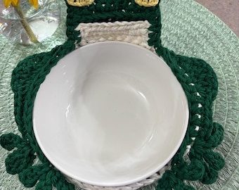 Crochet Frog Bowl Cozy