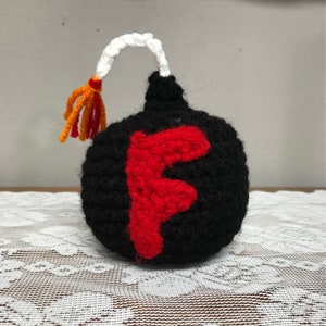 Gehäkelte F Bombe