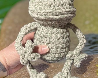 CROCHET PATTERN- Hedidgo the Leggy Frog
