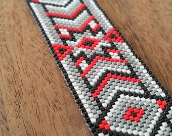 Odd-Count Peyote Pattern