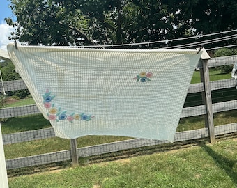 Vintage chenille baby blanket quilt crib size 43 x 63