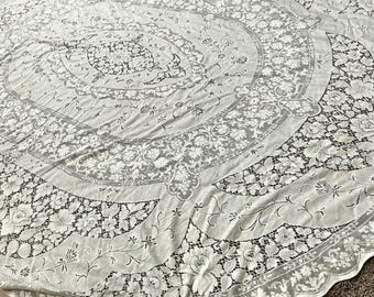 Vintage lace, maybe Normandy Lace, tablecloth, cream, 72 x 91
