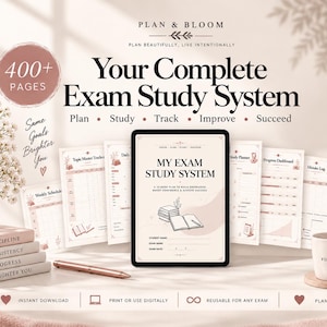 Könnte beinhalten: Ein digitales Lernsystem für Prüfungen mit einem Tablet, das den Titel My Exam Study System anzeigt, umgeben von verschiedenen gedruckten Planerseiten, einem roségoldenen Stift und einer Tasse mit der Aufschrift A More Focused You.