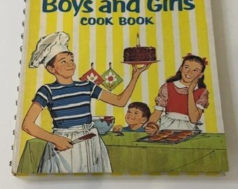 Betty Crocker's New Boys And Girls Cook Book • 1965 1st Edition • Spiral Bound