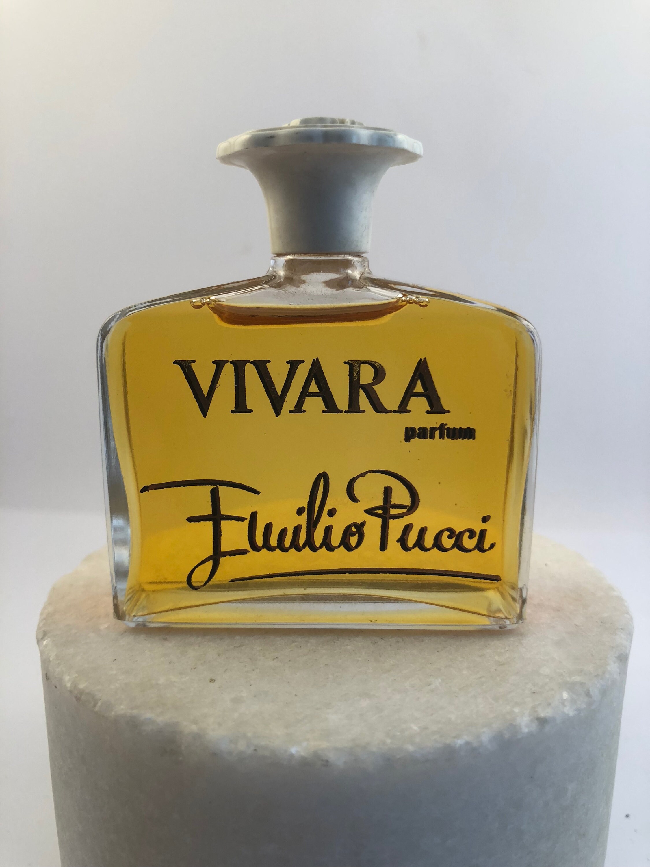 Vintage Emilio Pucci 'VIVARA' Parfum 1 Fl Oz / 30ml Splash. Ref Vintage Emilio Pucci 'VIVARA' Parfum 1 Fl Oz / 30ml Splash. Ref