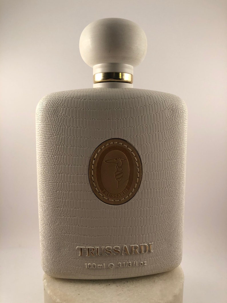 Vintage Trussardi Classic Eau De Toilette Splash 100 ml / 3 1/3 fl shops oz. First Version. Made in Italy. 88% Vol.