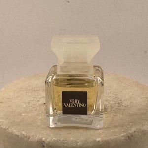 Vintage Valentino Eau De Toilette 4.5 ml 0.15 fl oz Miniature Splash