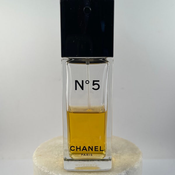 Vintage Chanel No. 5 Eau De Toilette 1.7 fl oz / 50 ml Vaporisateur Spray.