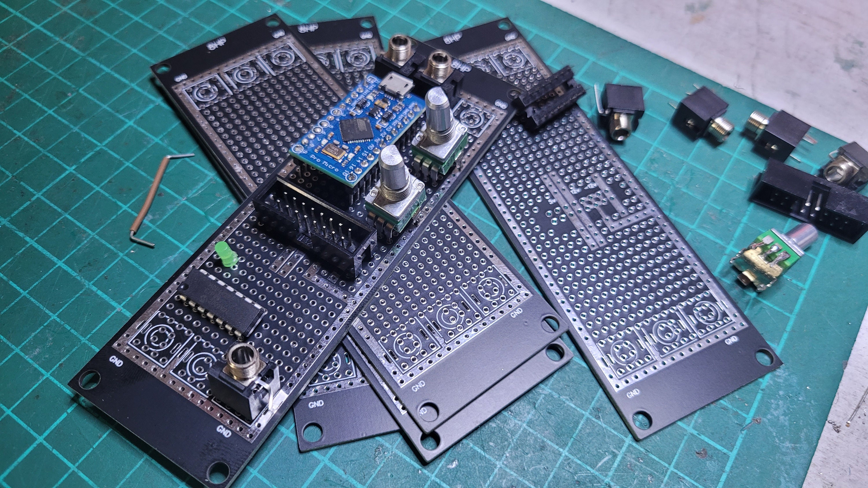 Eurorack / Modular Synth prototyping board (8HP)