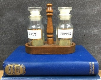 Vintage Glass Spice Jar Salt and Pepper Set With Wooden Holder Retro Country Kitchen Or Table Decor
