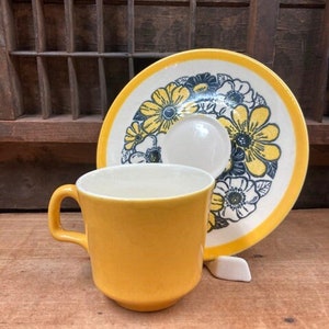 Vintage MCM Tea Cup Set: Yellow Daisy Andre Ponche Decostone