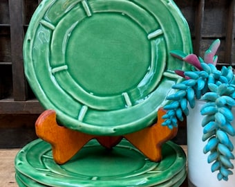 Authentic 1950 Wedgwood Green Majolica Leaf Plate, Green Vine Leaf