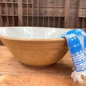 Yellow Ware Batter Bowl Vintage Old Pottery Antique Kitchen Bowl Rustic Farmhouse Kitchen Dining Decor Primitive Yellow Ware Pottery