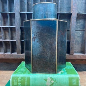 Vintage Chinese Tea Caddy: Etched Chinoiserie Decor