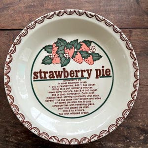 Strawberry Pie Dish Ceramic Vintage Pie PlateMount Clemens Pottery Made In Japan Farmhouse Kitchen Fall Holiday Decor