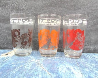 Swanky Swigs Juice Glasses 3 Small Vintage Novelty Hazel Atlas Glasses 1950s Kitschy Fawn Hound & Elephant