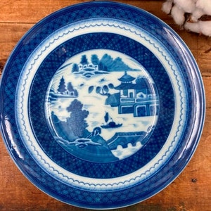 Mottahedeh Canton Blue Willow Bowl: Vista Alegre Historic Charleston Reproduction